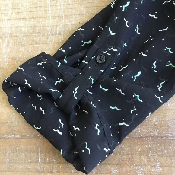 Black semi sheer top with white and green birds all over print v neck floaty szM - Picture 6 of 8